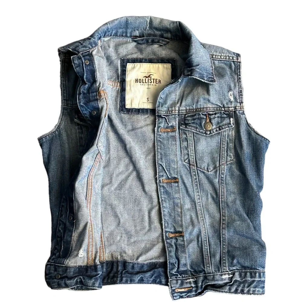 Hollister Light Blue Denim Vest - Picture 5 of 7